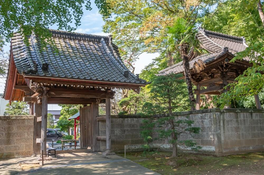 山門と鐘楼堂